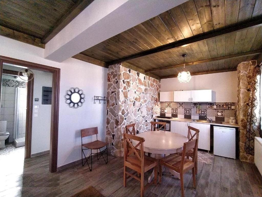 Rustic House Lejlighed Émbonas Eksteriør billede